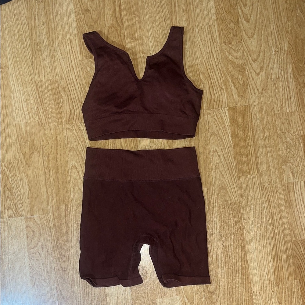 HALARA Ribbed V-Neck Crop Bralette & High-Waist Bike Shorts Set - Dark Brown